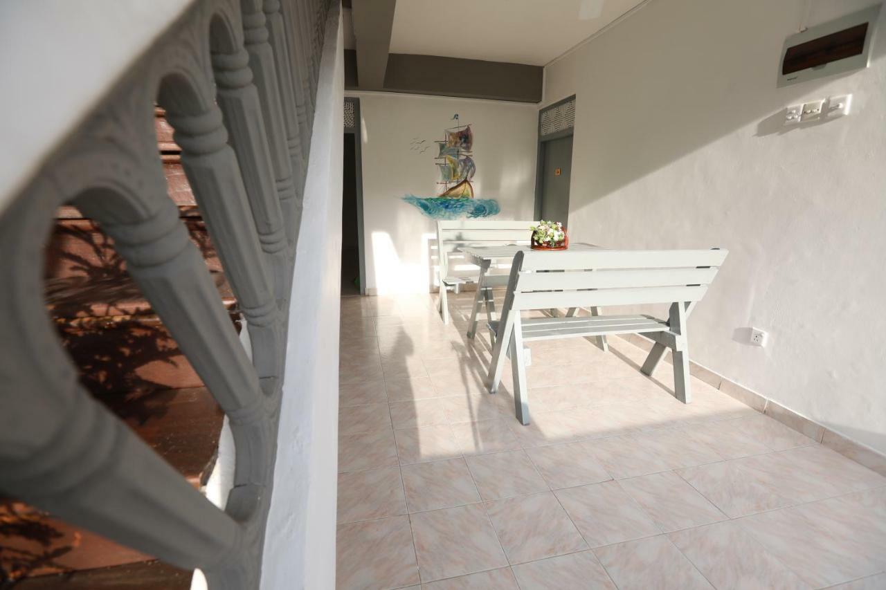 Dock Holiday Guest House Unawatuna Ngoại thất bức ảnh