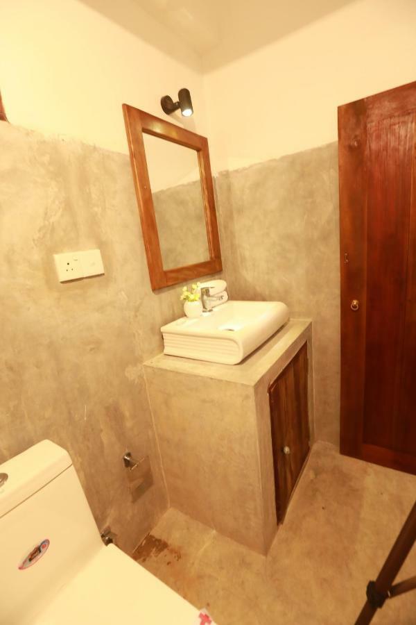 Dock Holiday Guest House Unawatuna Ngoại thất bức ảnh