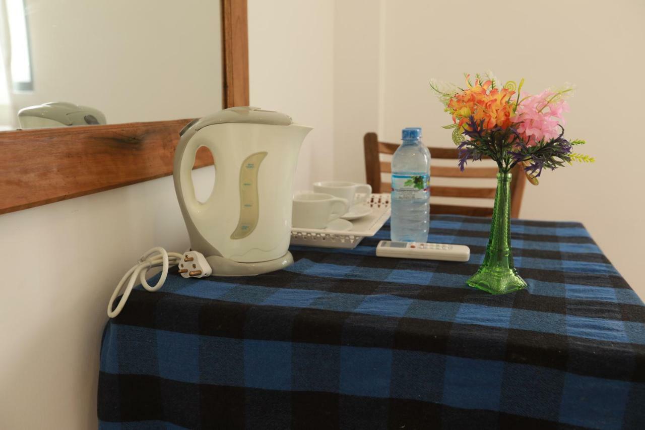 Dock Holiday Guest House Unawatuna Ngoại thất bức ảnh