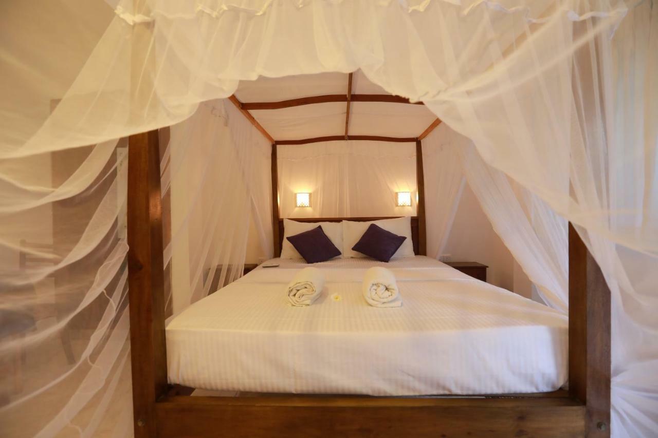 Dock Holiday Guest House Unawatuna Ngoại thất bức ảnh